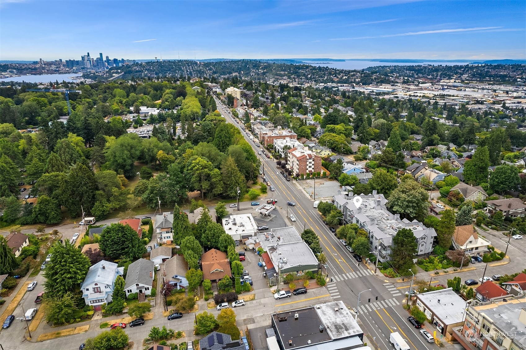 5901 Phinney Avenue N Unit: 305