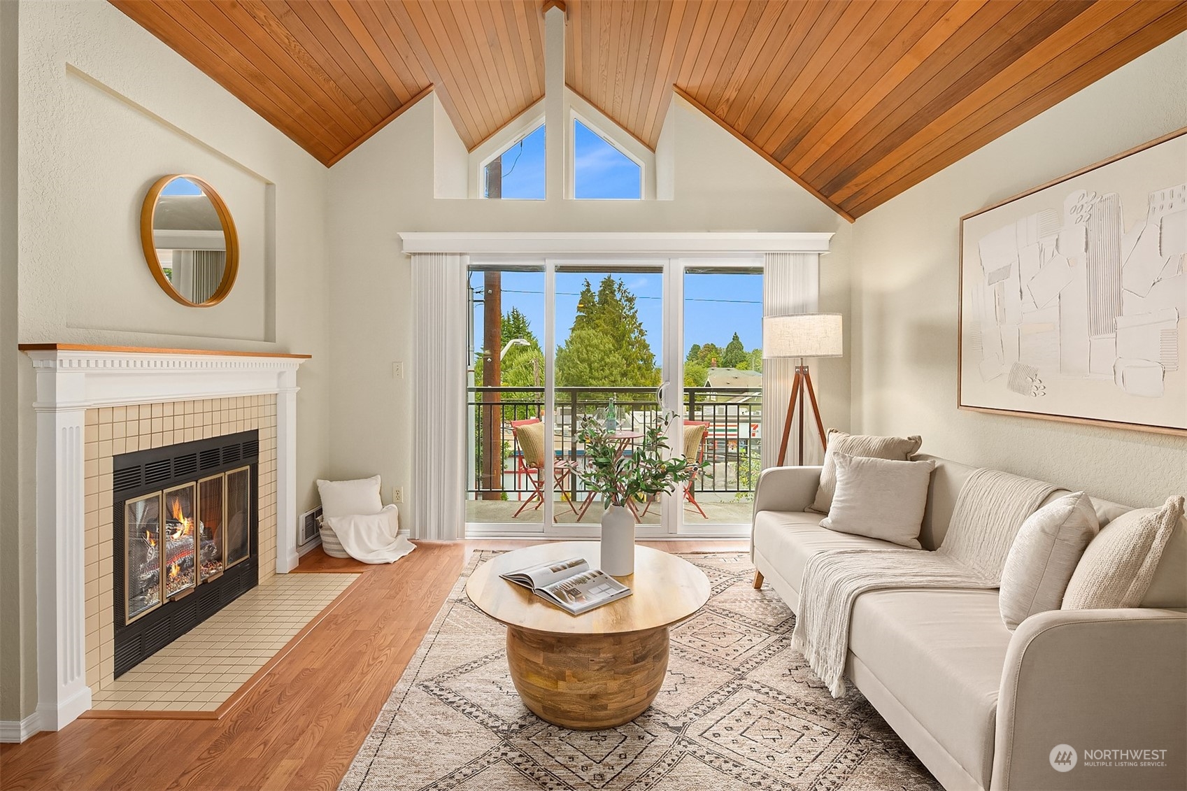 5901 Phinney Avenue N Unit: 305