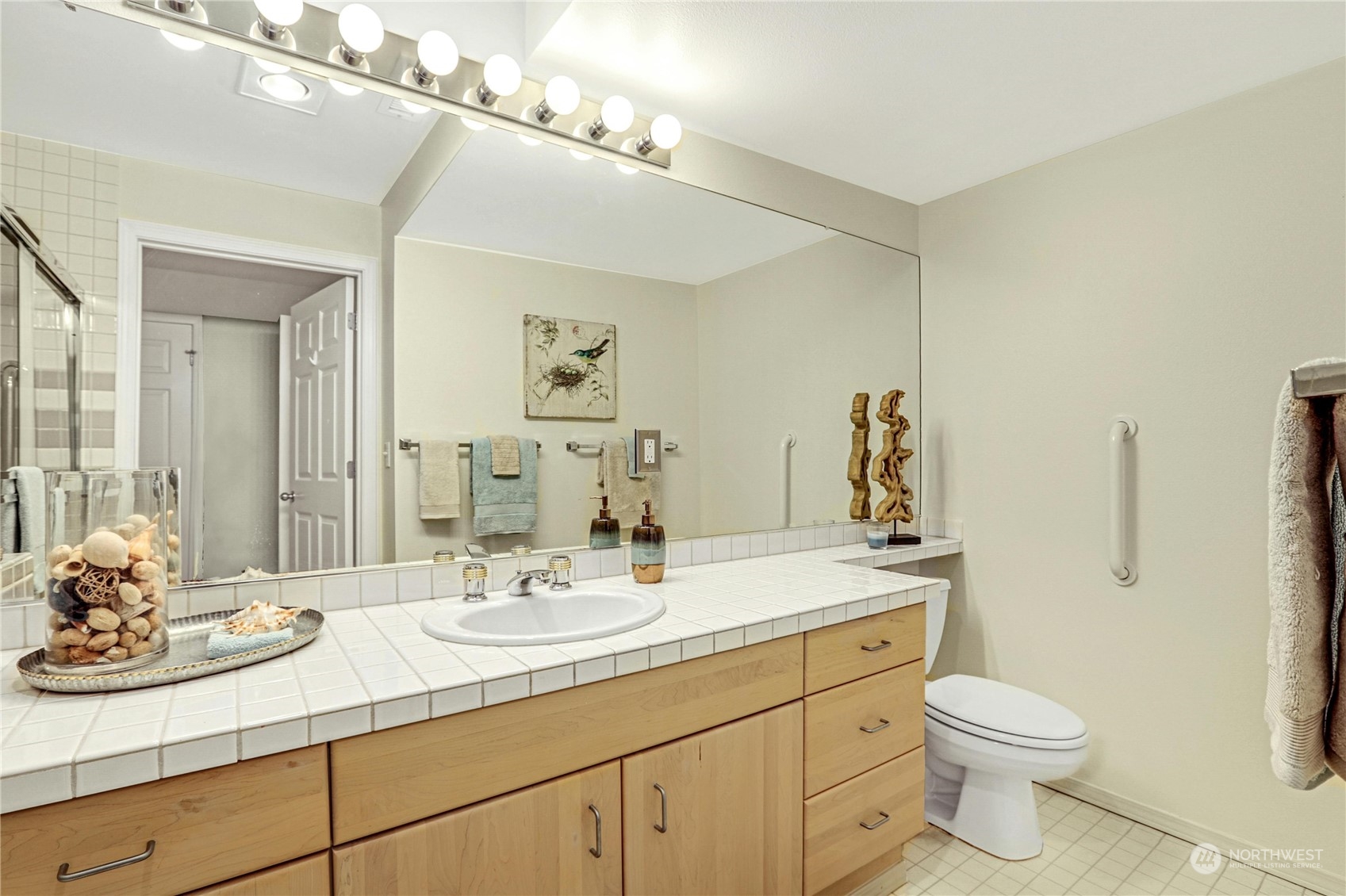16219 Northup Way Unit: C102