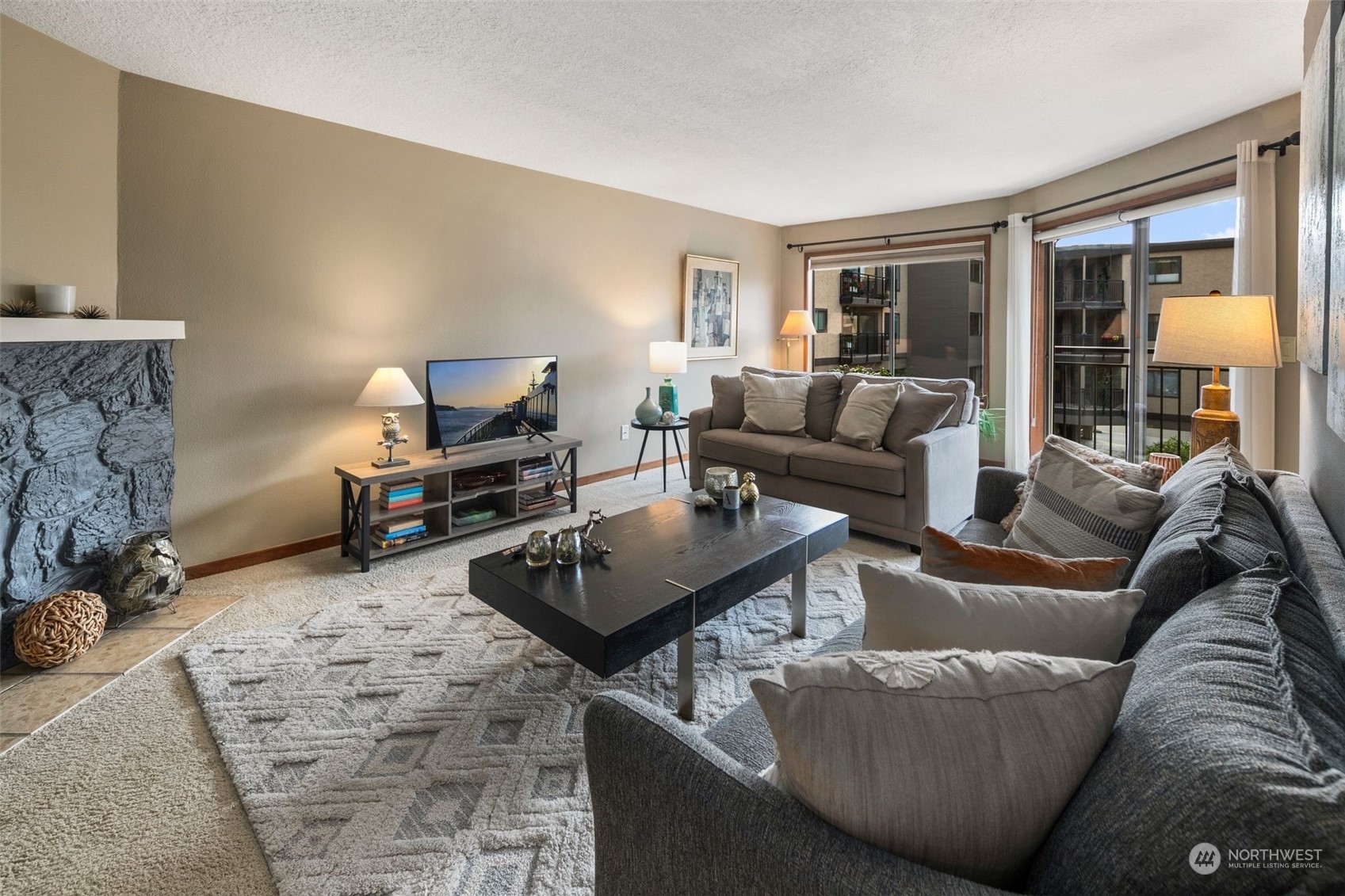 1070 5th Avenue S Unit: 207