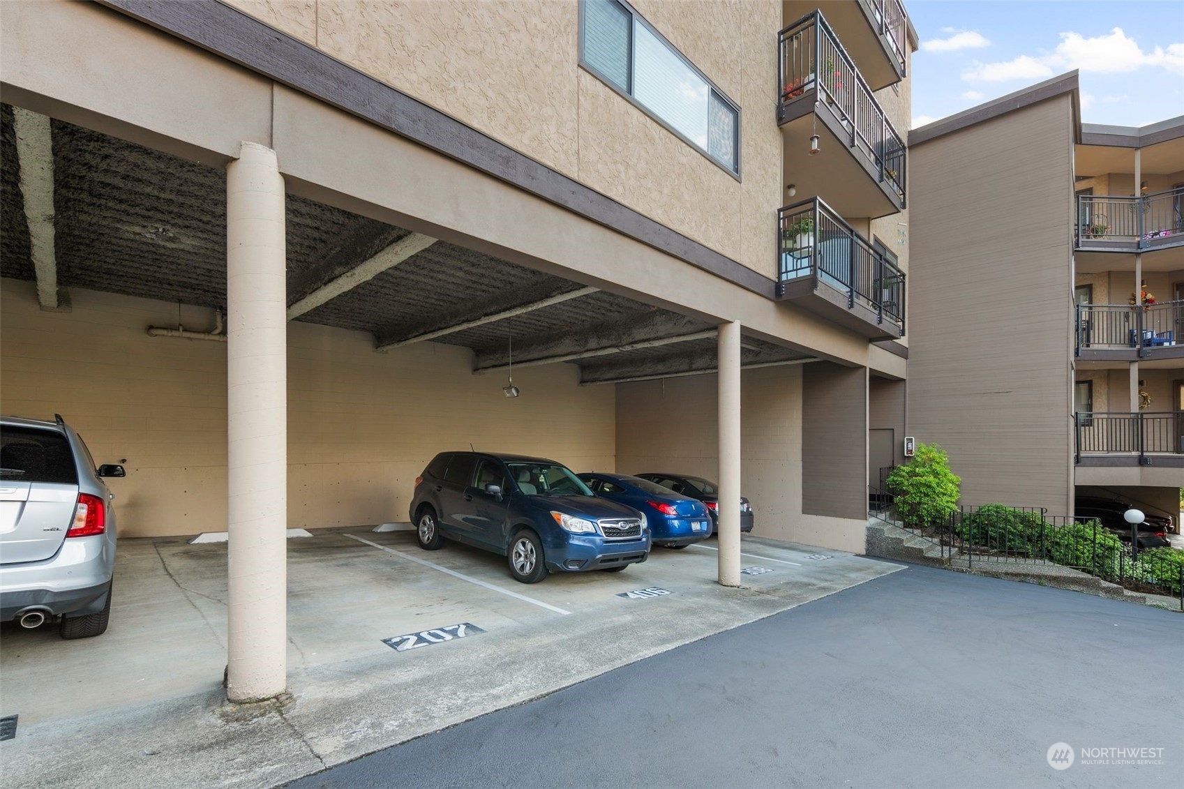 1070 5th Avenue S Unit: 207