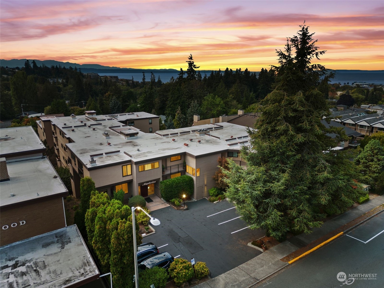 1070 5th Avenue S Unit: 207