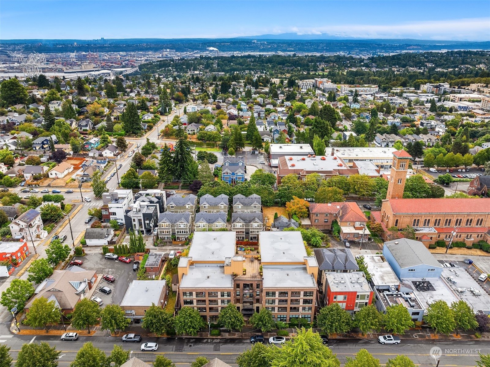 4116 California Avenue SW Unit: 201