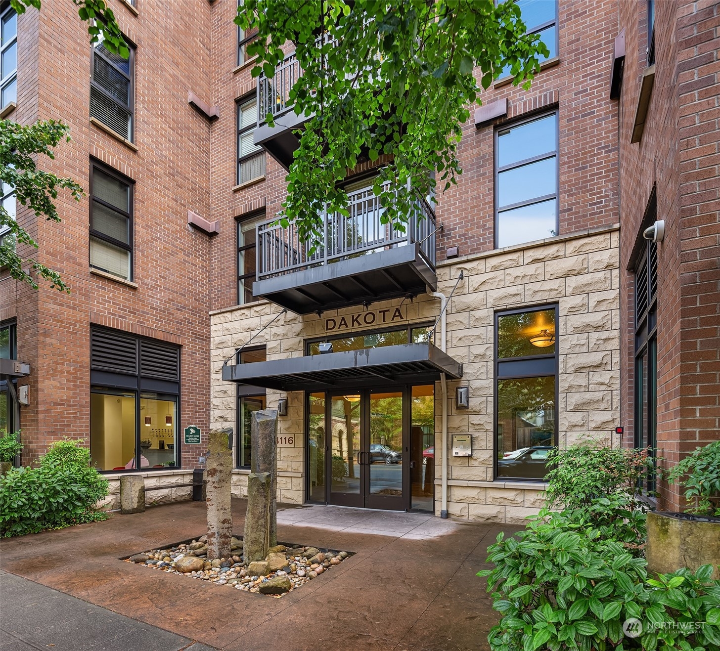 4116 California Avenue SW Unit: 201