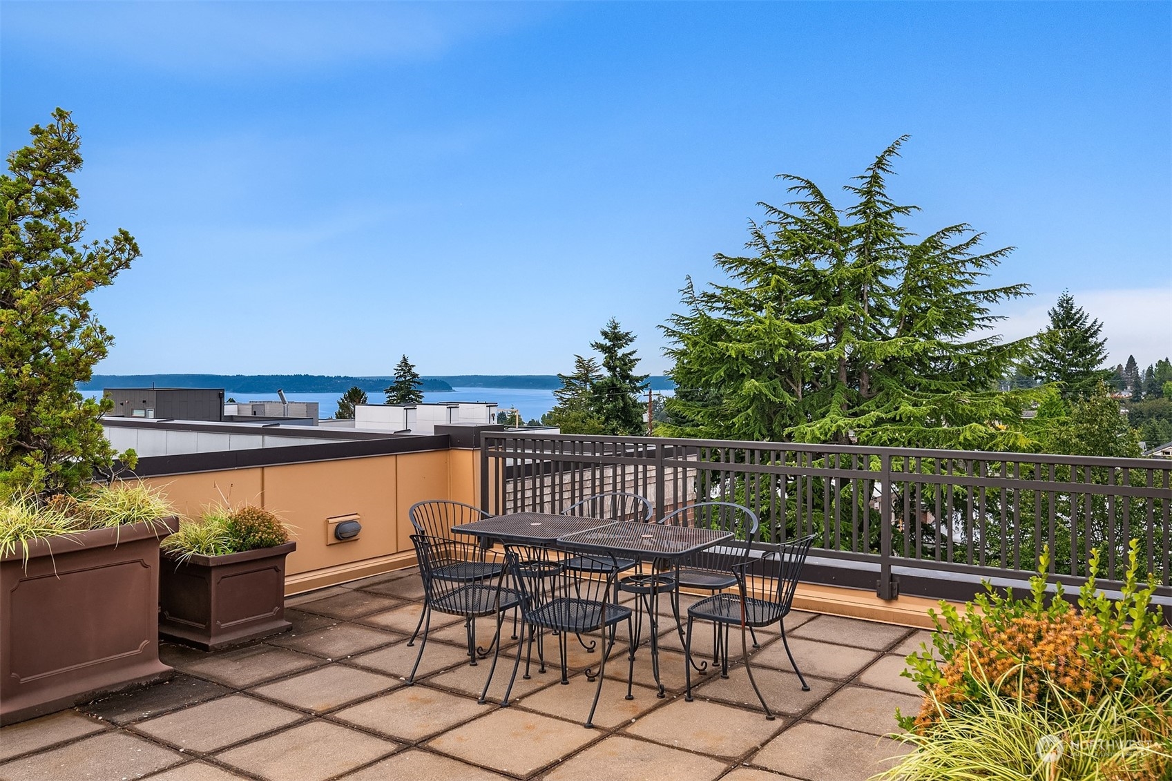4116 California Avenue SW Unit: 201