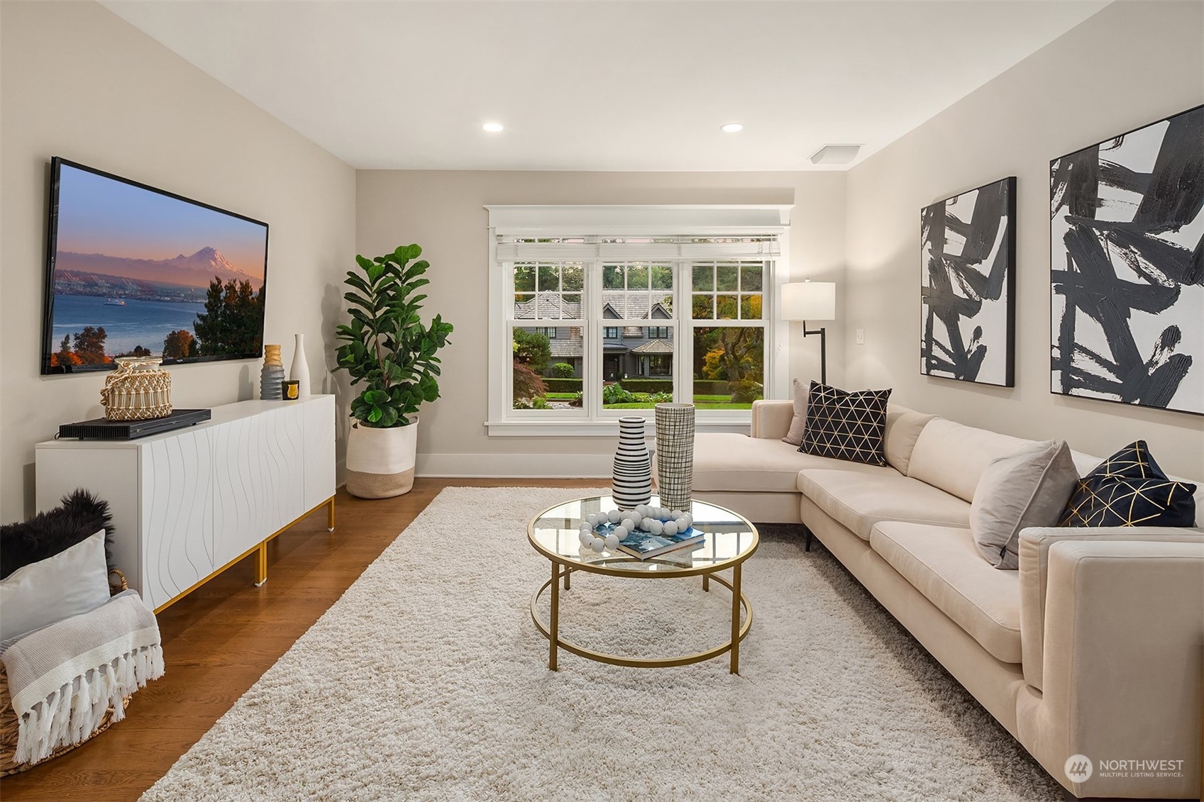 5544 NE Penrith Road