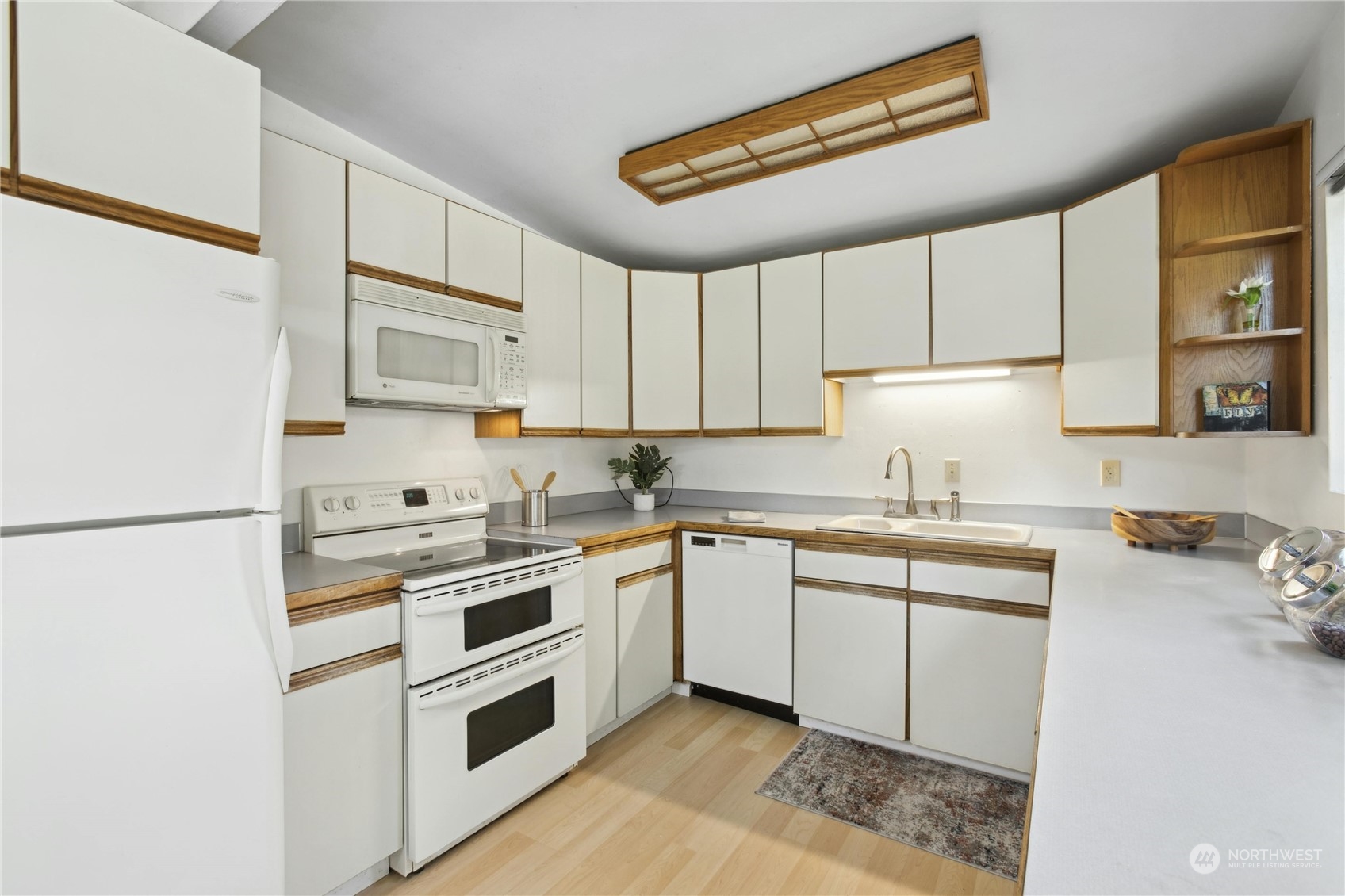 1215 170th Avenue NE