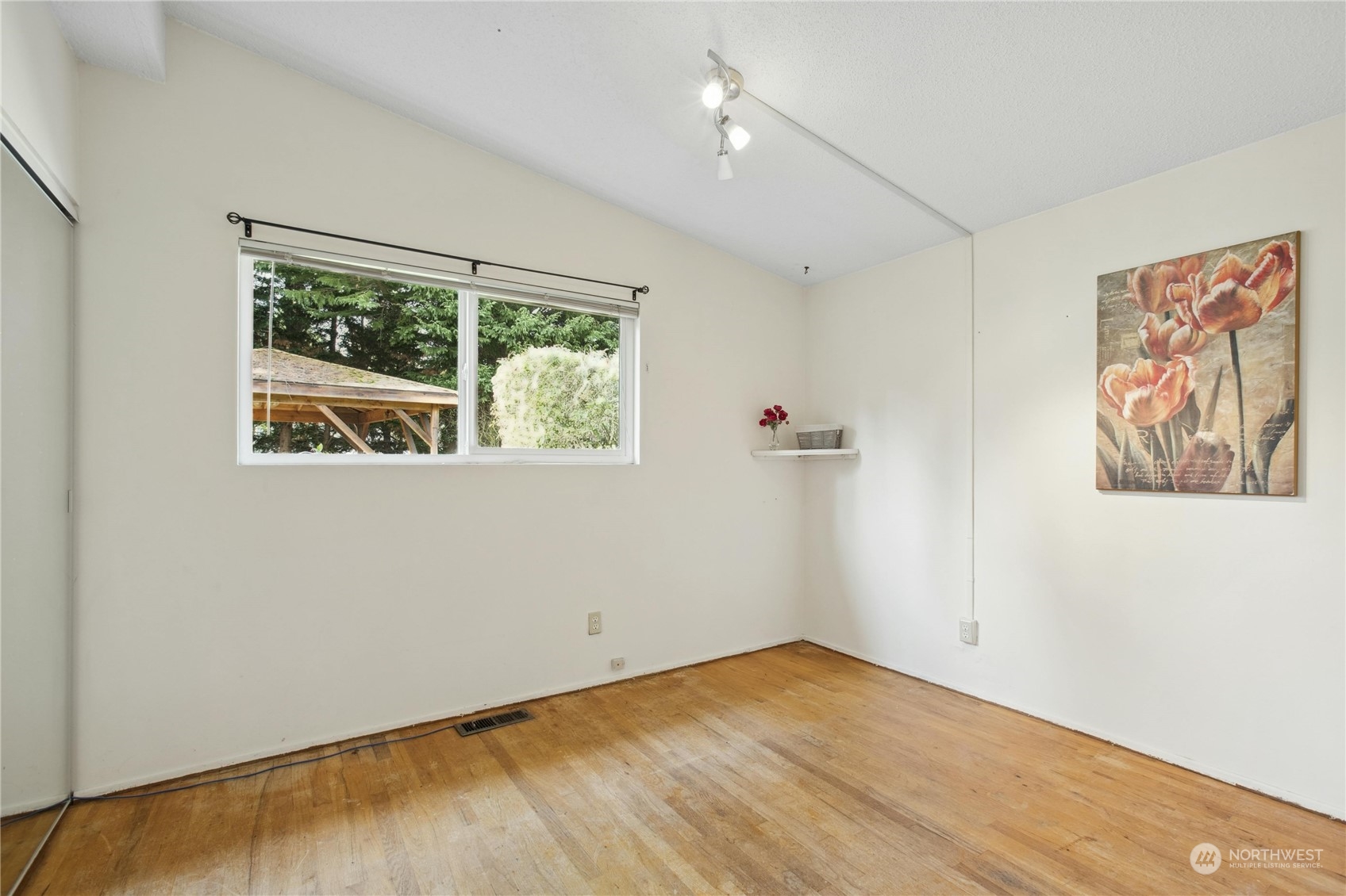 1215 170th Avenue NE