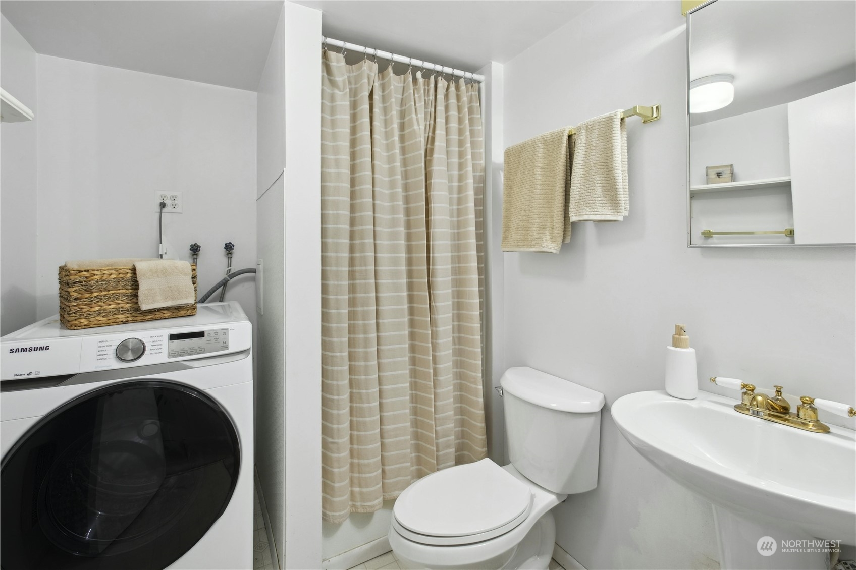 1215 170th Avenue NE