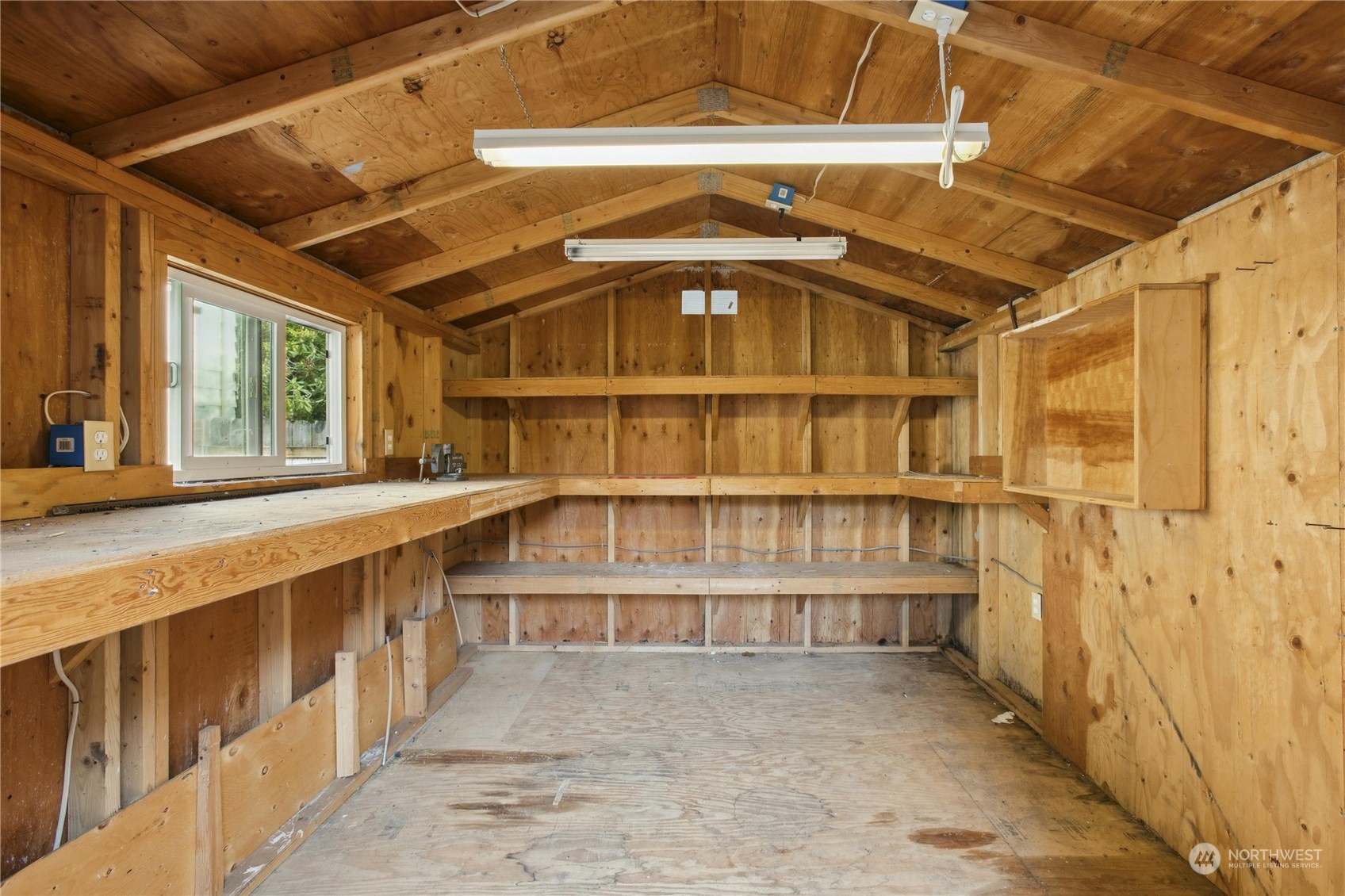 1215 170th Avenue NE