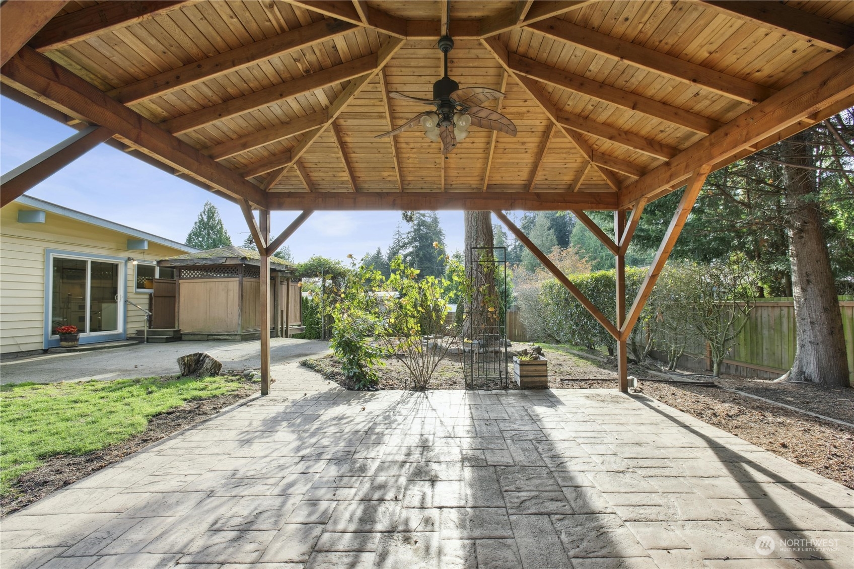 1215 170th Avenue NE