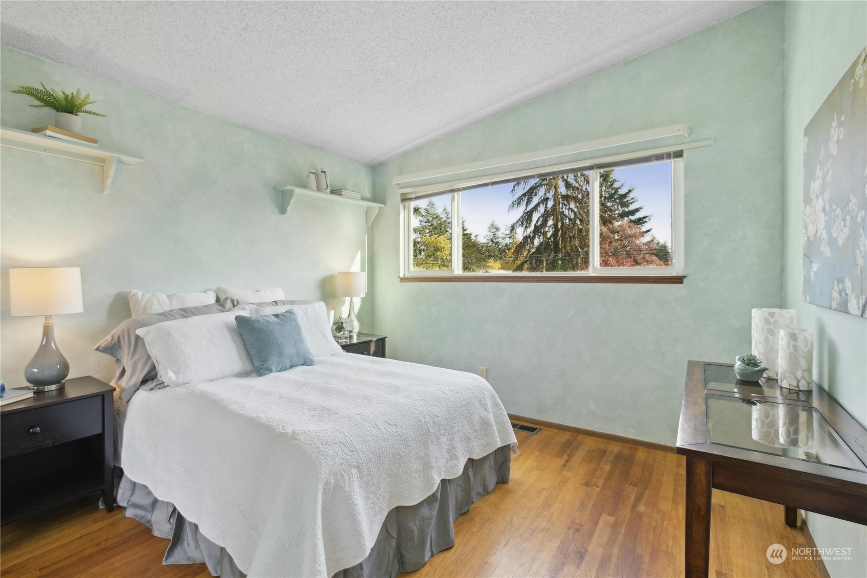 1215 170th Avenue NE