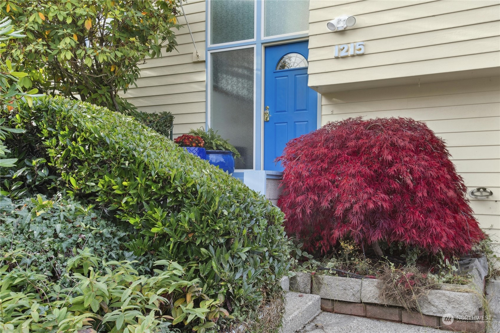 1215 170th Avenue NE