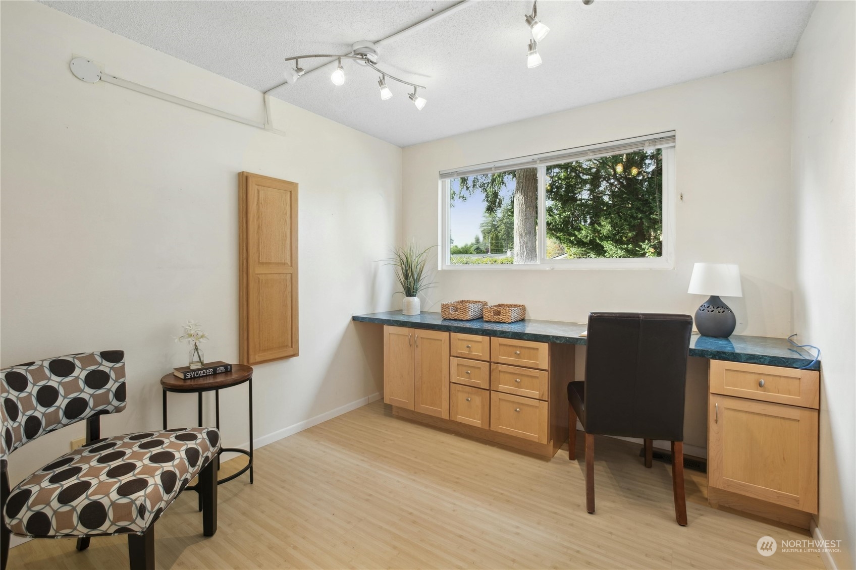 1215 170th Avenue NE