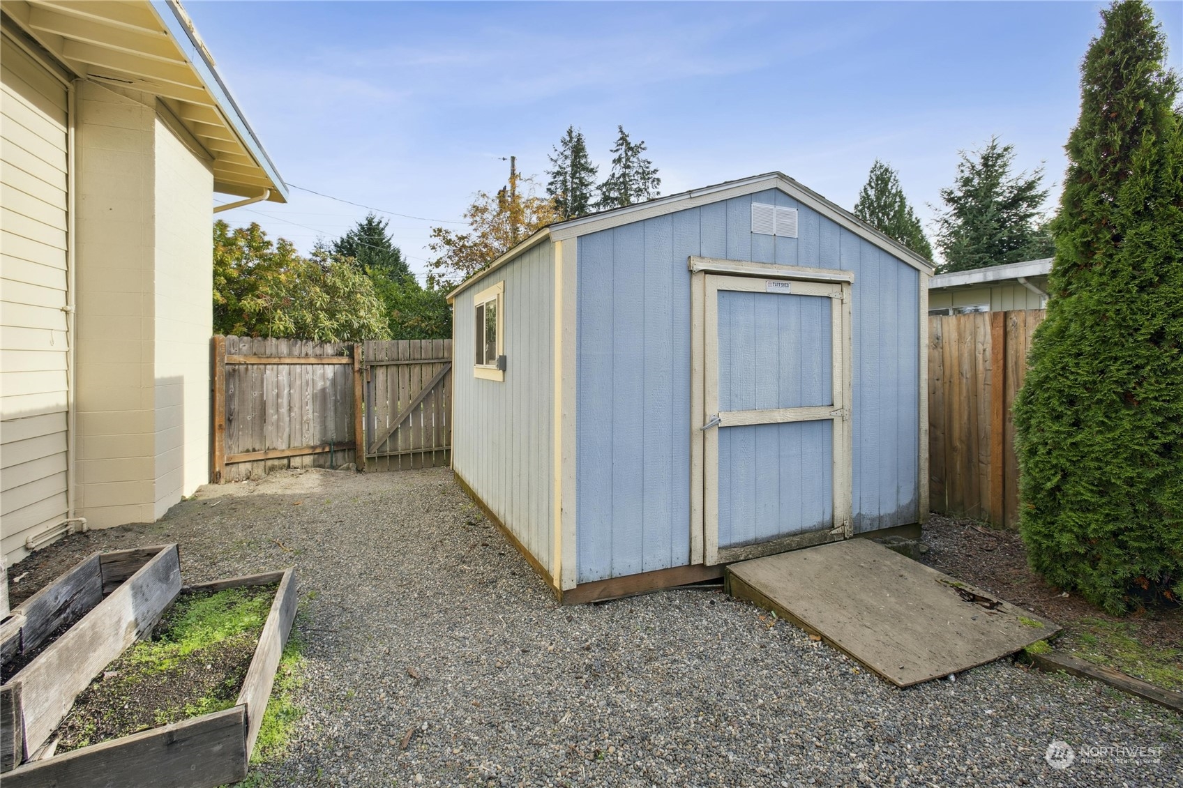 1215 170th Avenue NE