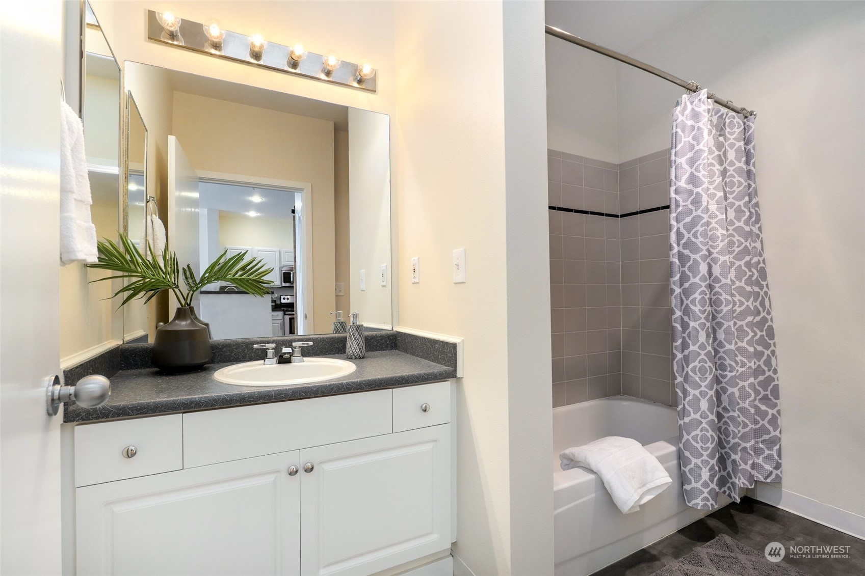 2415 2nd Avenue Unit: 331