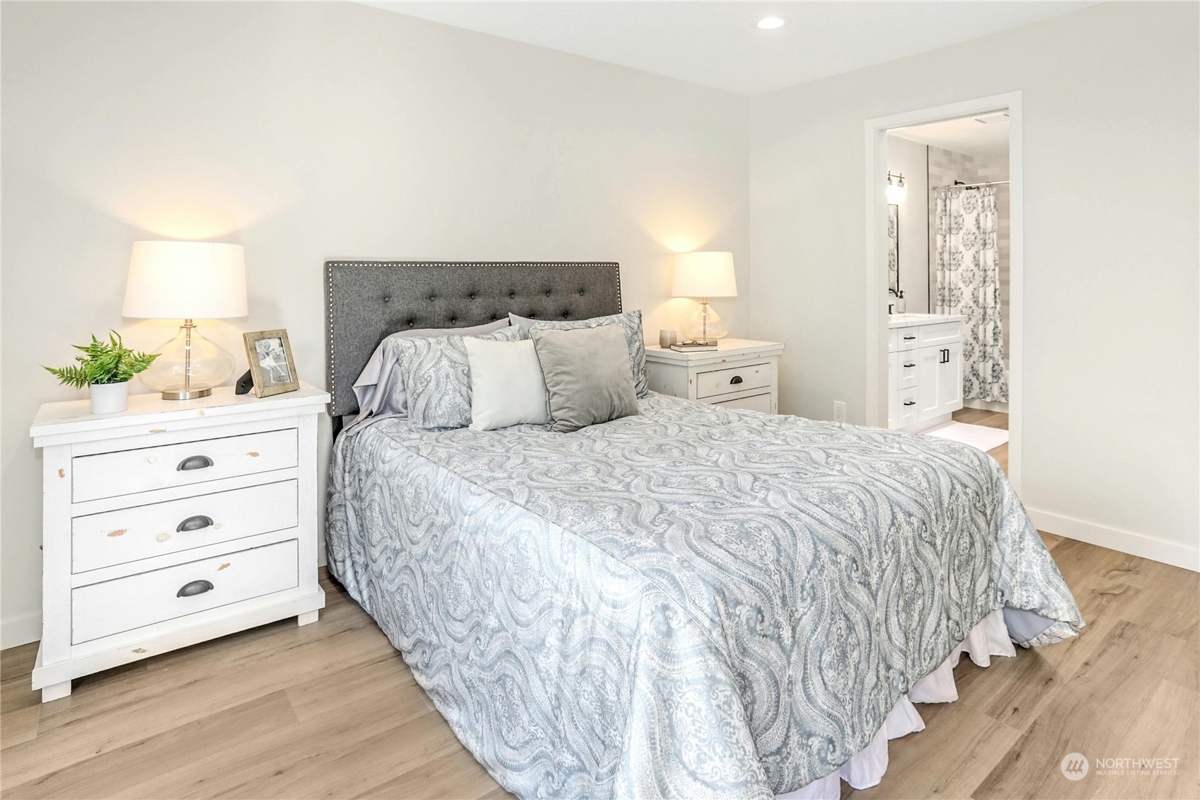 11822 NE 80th Street Unit: 7