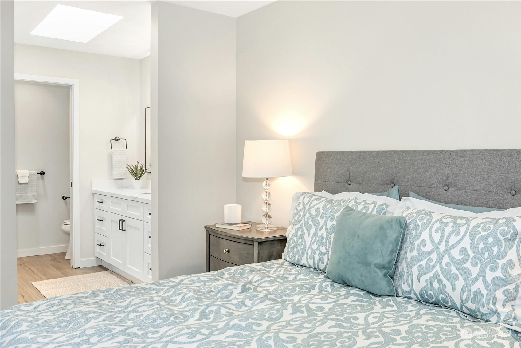 11822 NE 80th Street Unit: 7