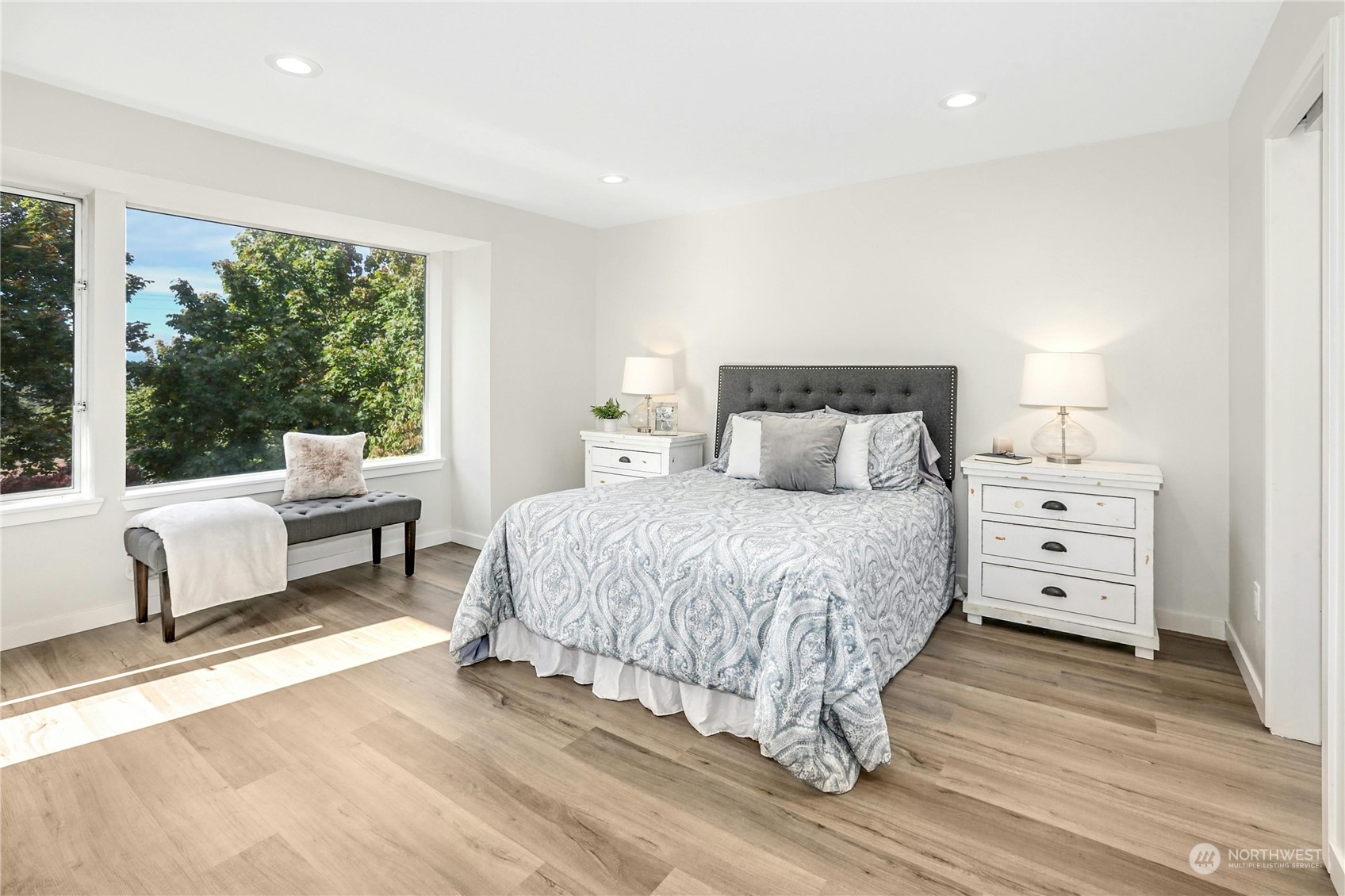 11822 NE 80th Street Unit: 7