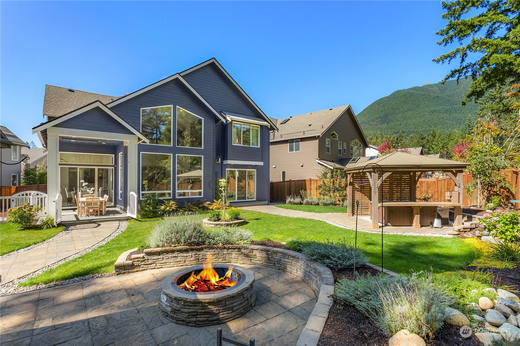1492 Elk Run Place SE