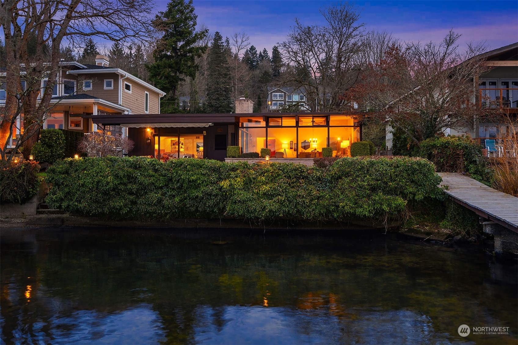 3713 E Lake Sammamish Shore Lane SE