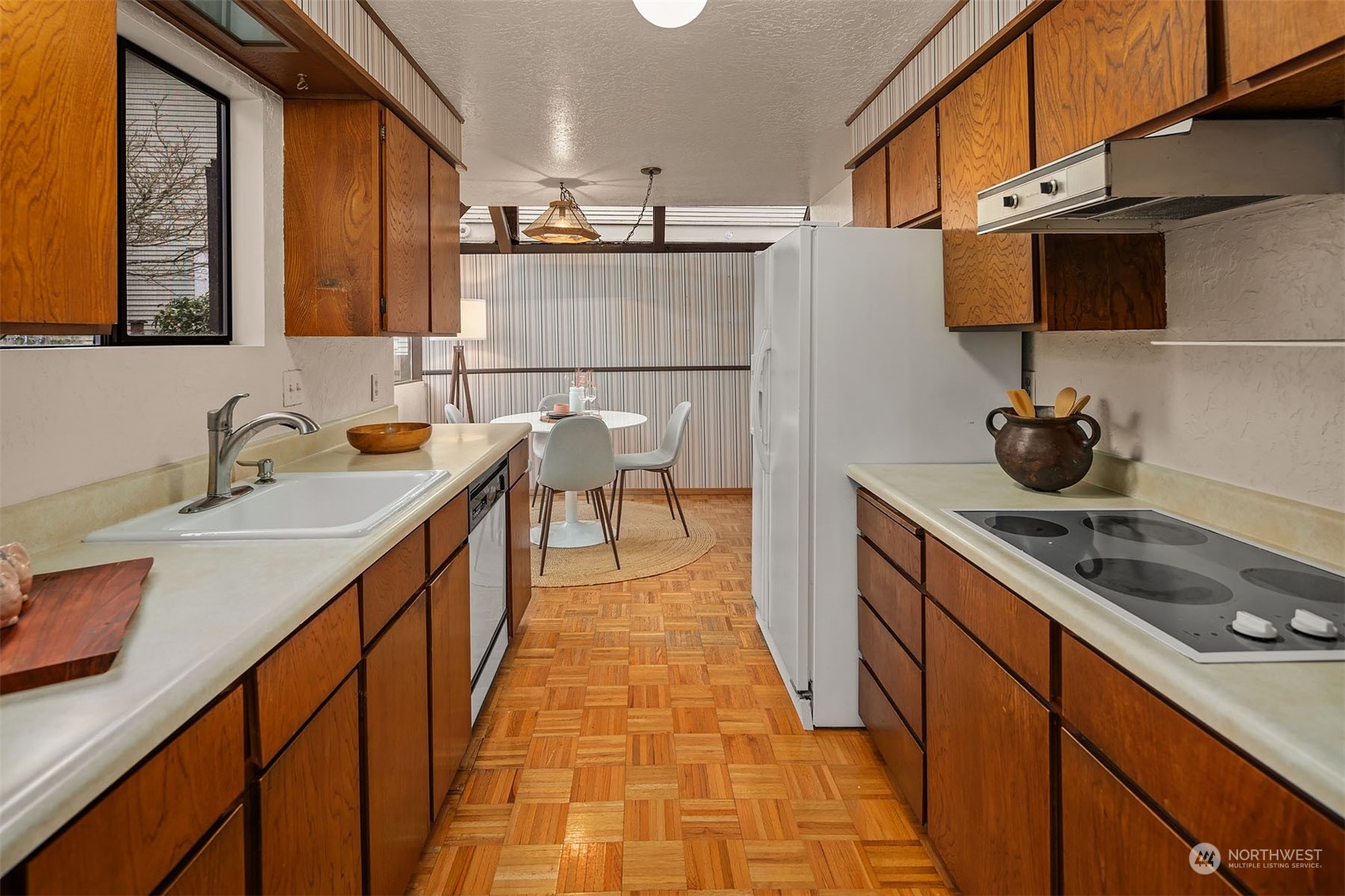 3713 E Lake Sammamish Shore Lane SE