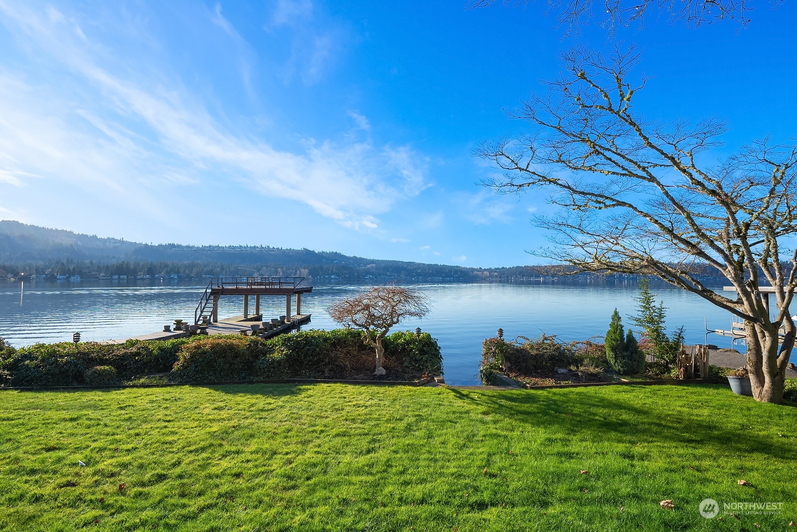 3713 E Lake Sammamish Shore Lane SE