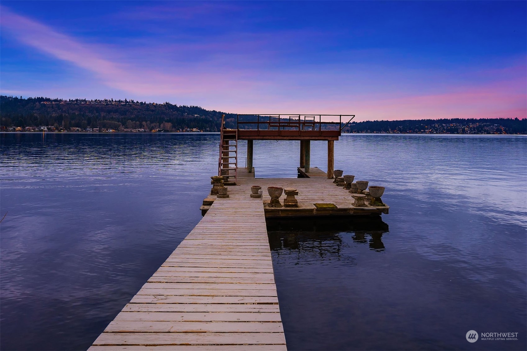 3713 E Lake Sammamish Shore Lane SE