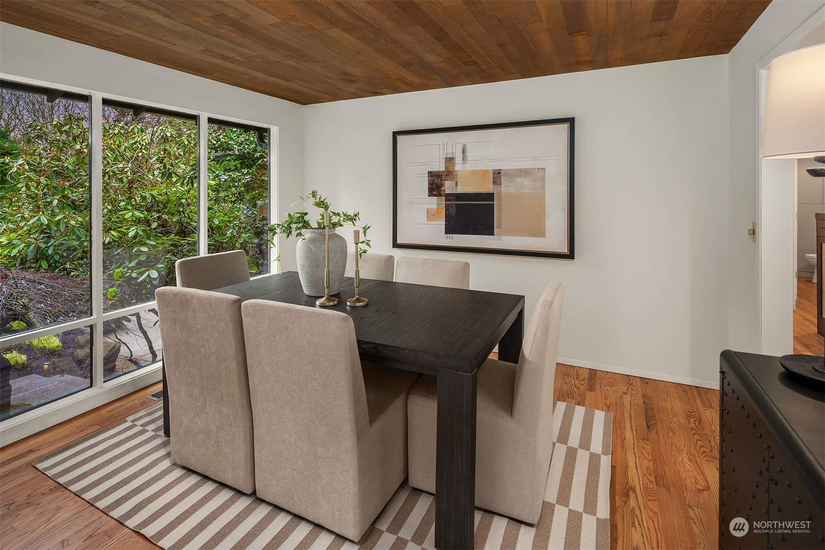 8429 Hunts Point Lane