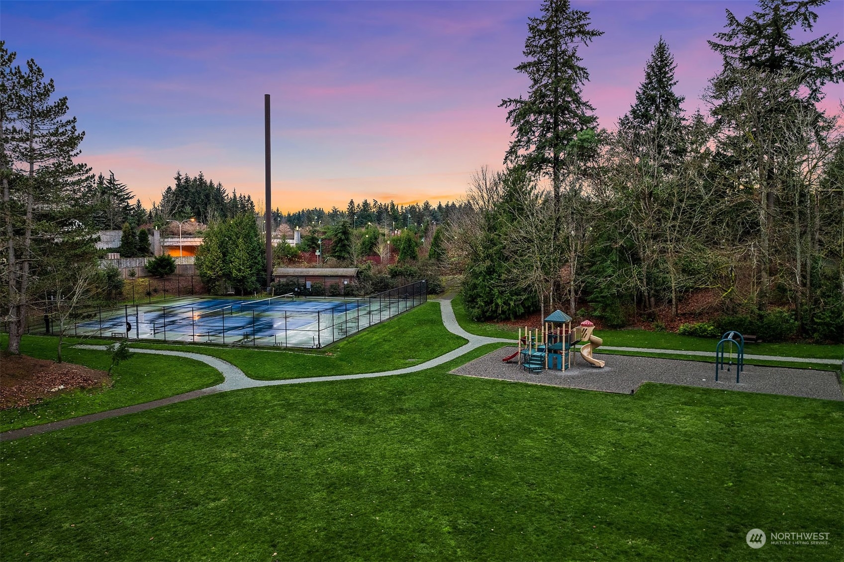 8429 Hunts Point Lane