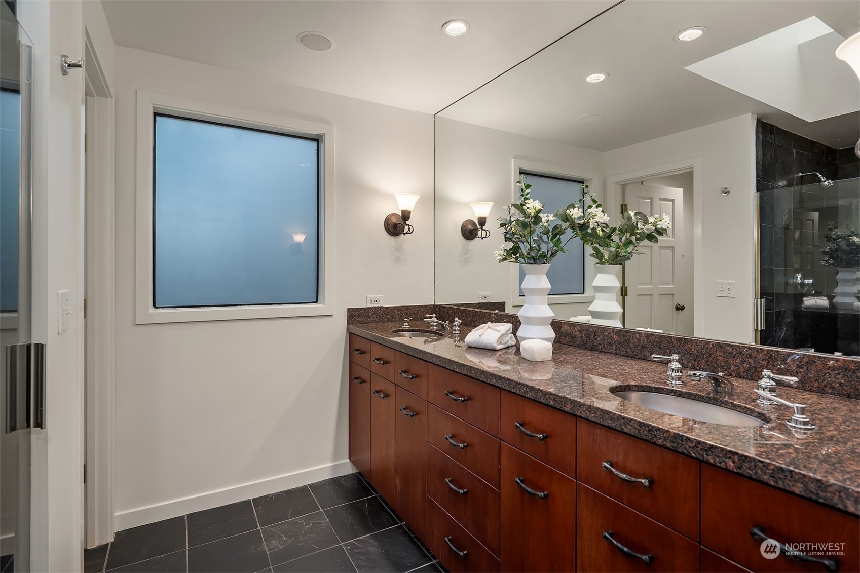 8429 Hunts Point Lane
