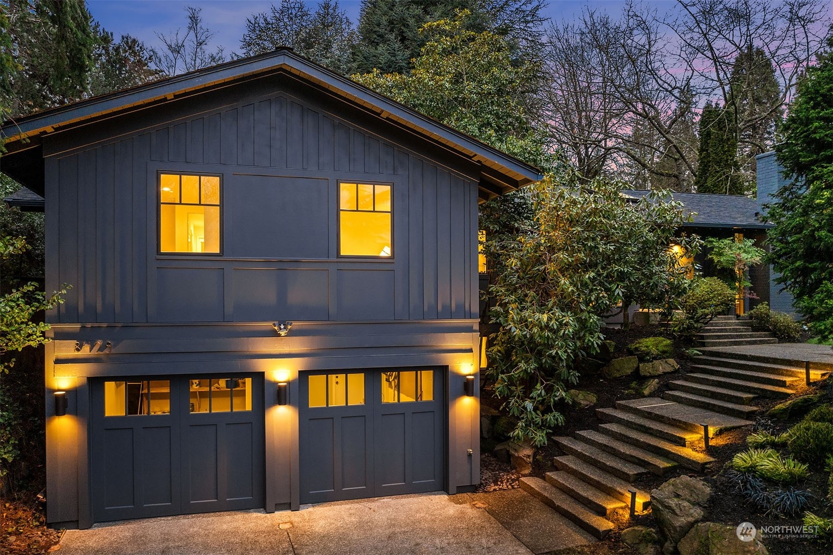 8429 Hunts Point Lane