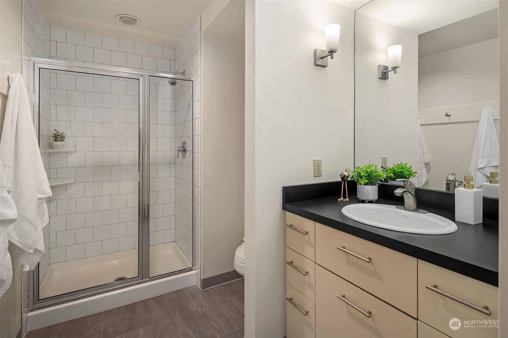 8429 Hunts Point Lane