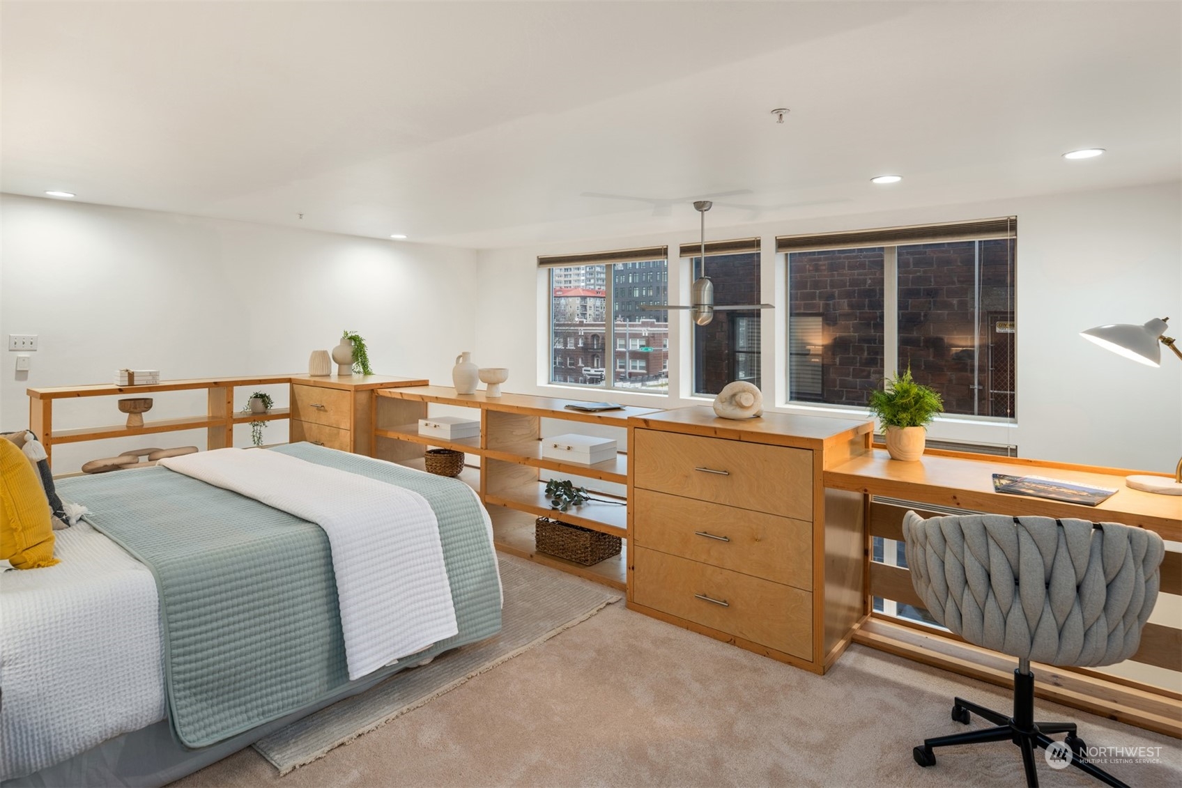 2324 1st Ave Unit: 213