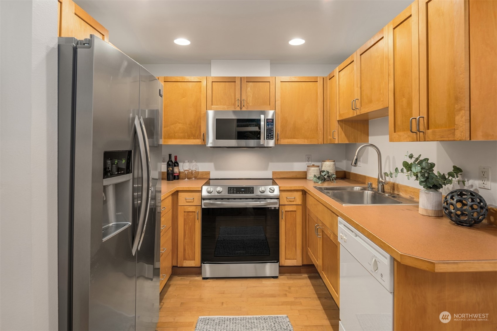 2324 1st Ave Unit: 213