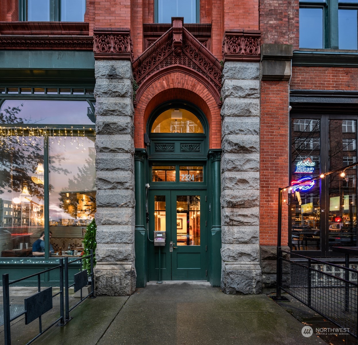 2324 1st Ave Unit: 213