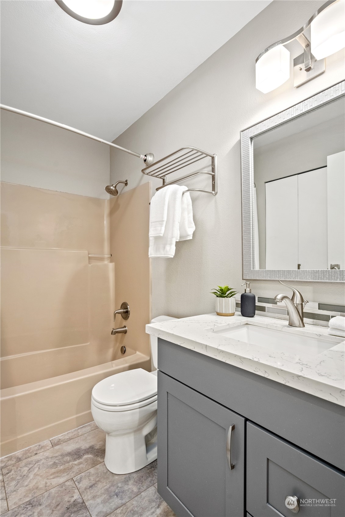 412 10th Street Unit: B302