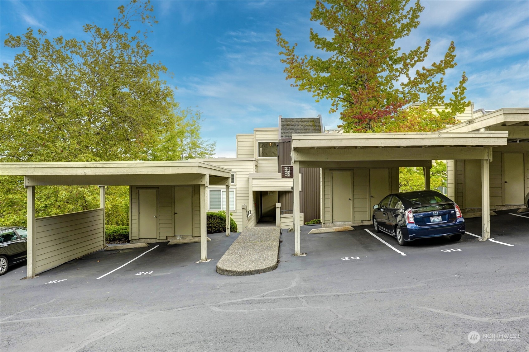 7419 Old Redmond Road Unit: 204