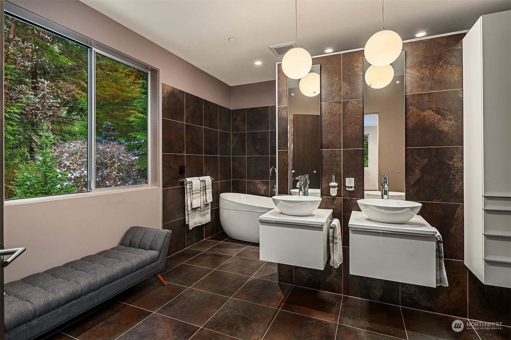 12412 NE 37th Street