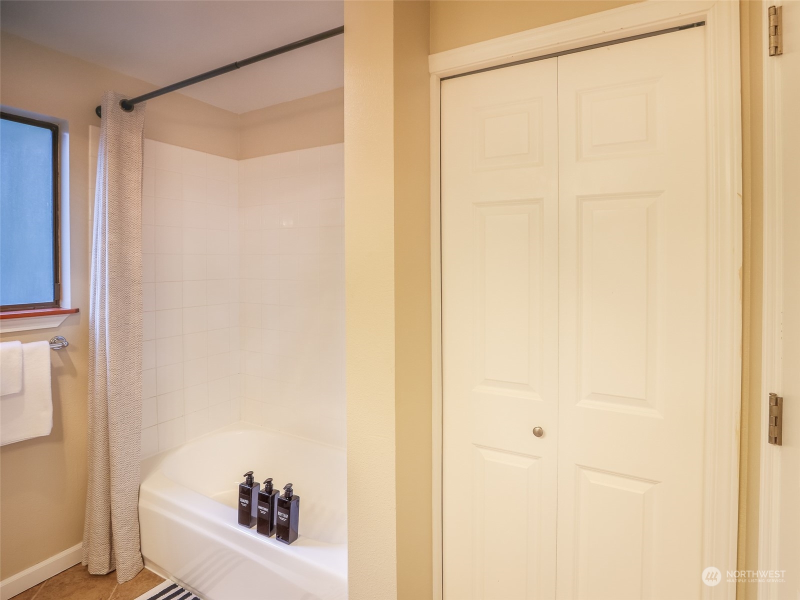 13285 15th Avenue NE Unit: E7