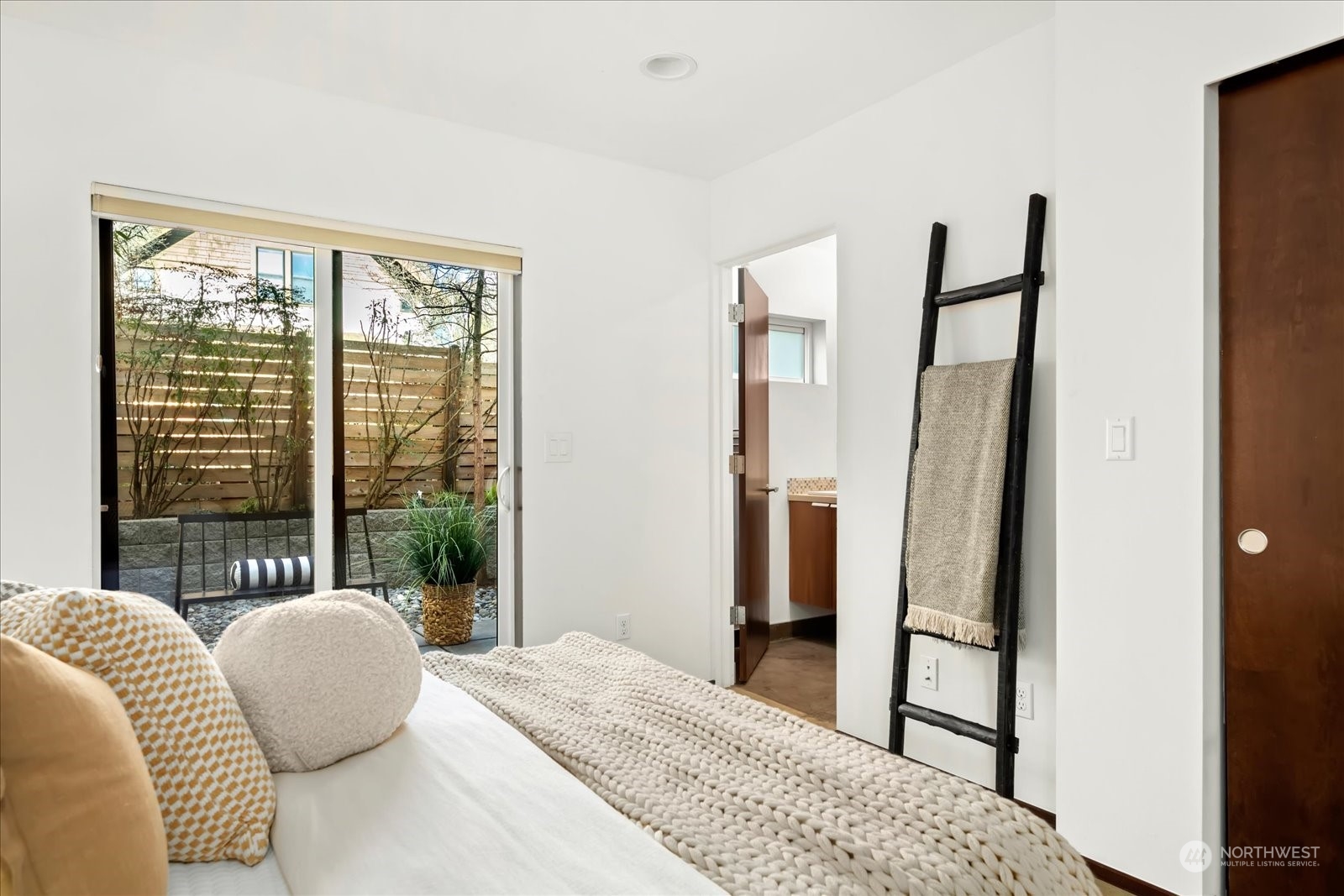 1542 NW 58th Street Unit: B