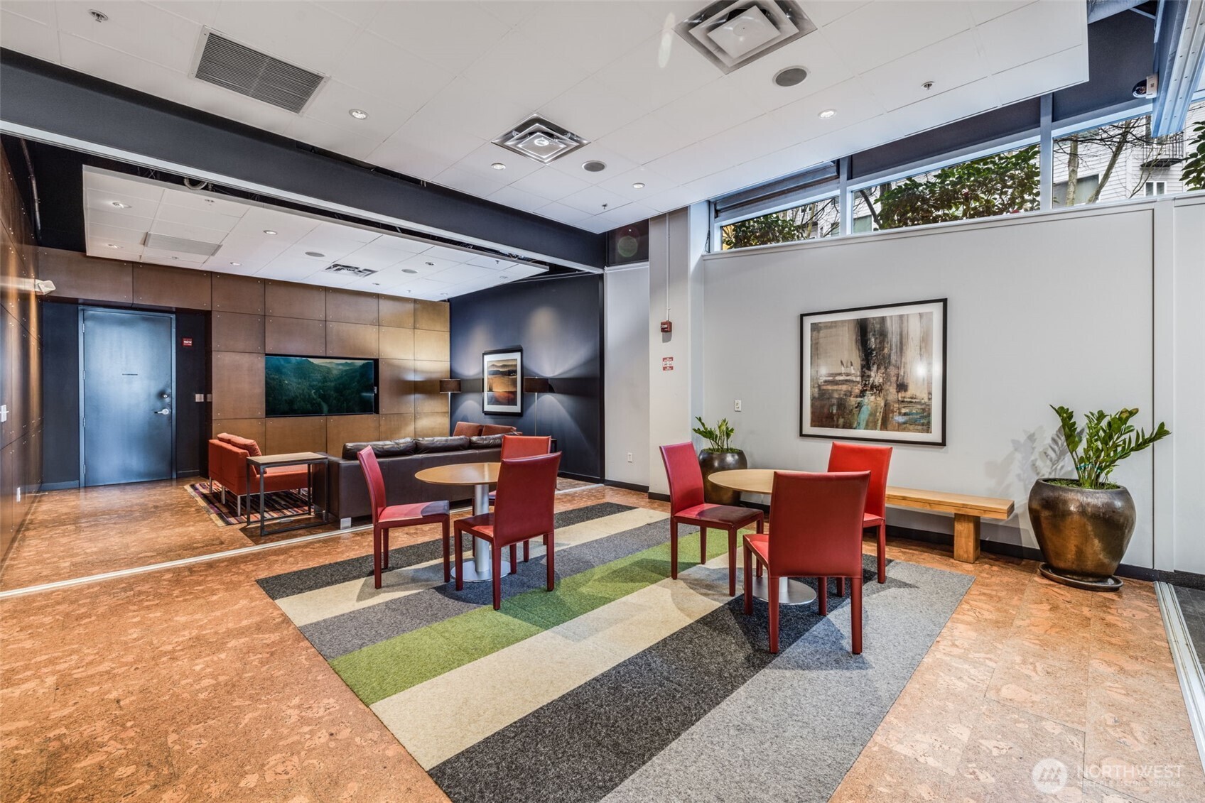 3104 Western Avenue Unit: 622