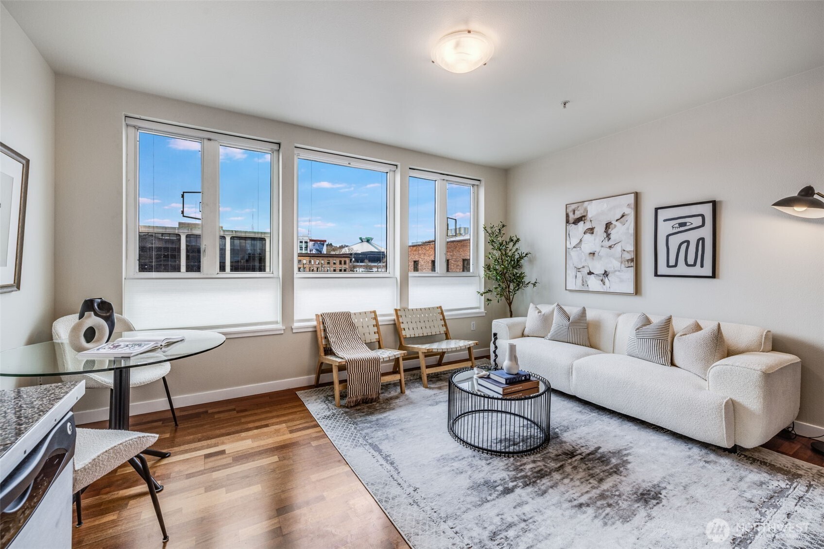 3104 Western Avenue Unit: 622
