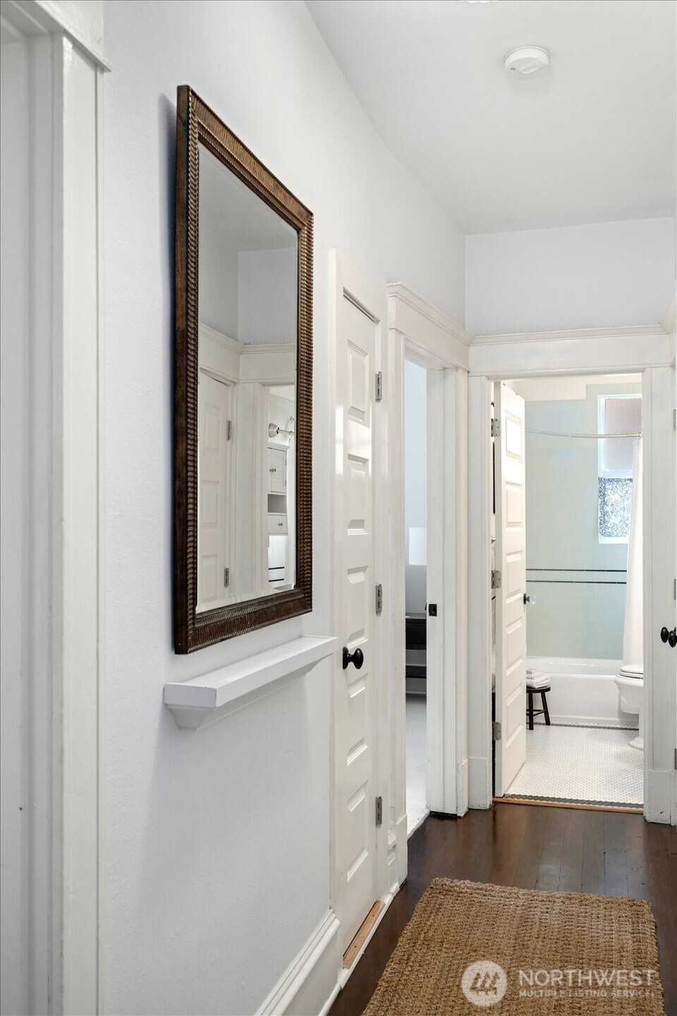 521 16th Avenue E Unit: 3