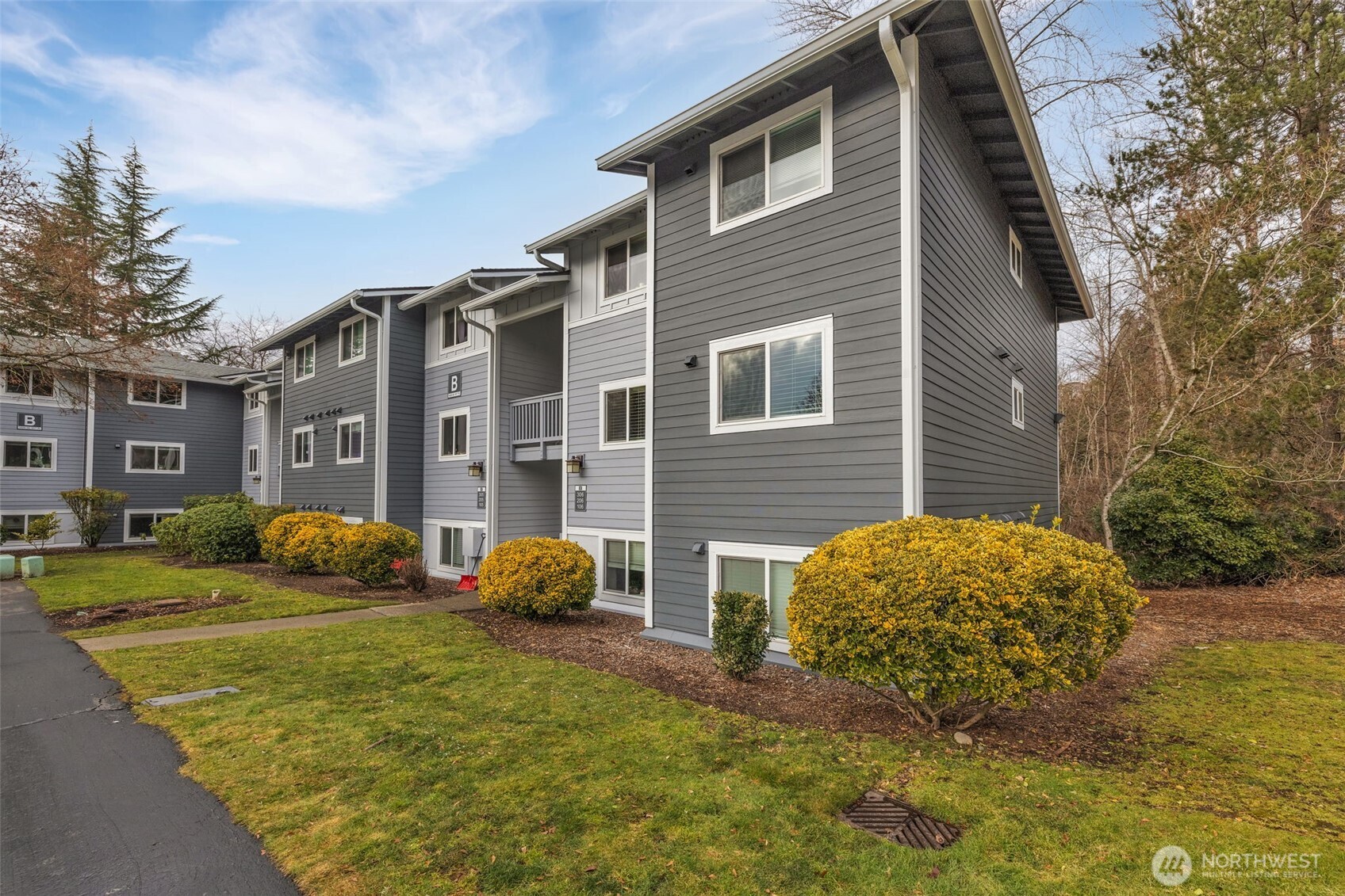 14006 NE 181st Place Unit: B-104