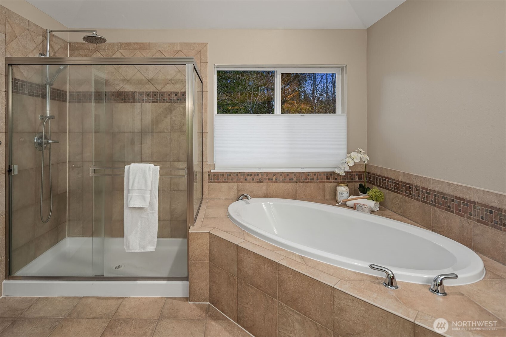 7625 Greenridge Court SE