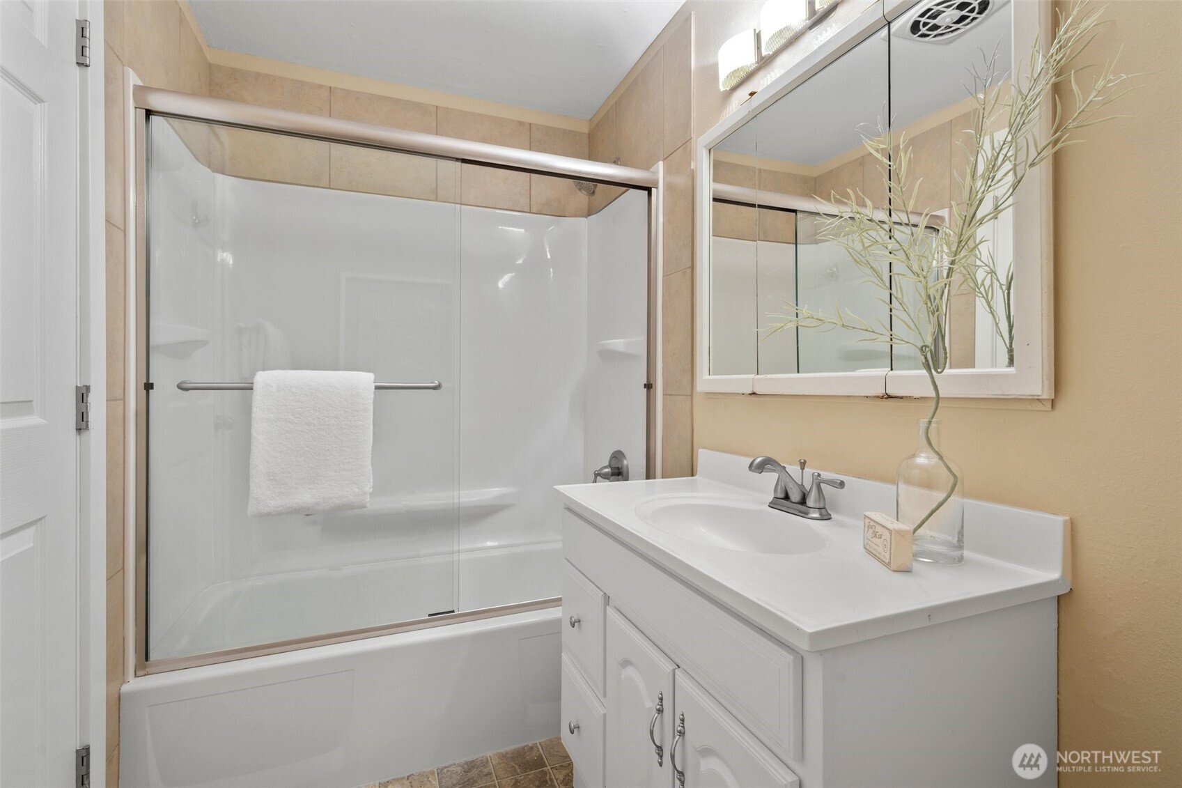 8414 - 8416 Cirque Drive W