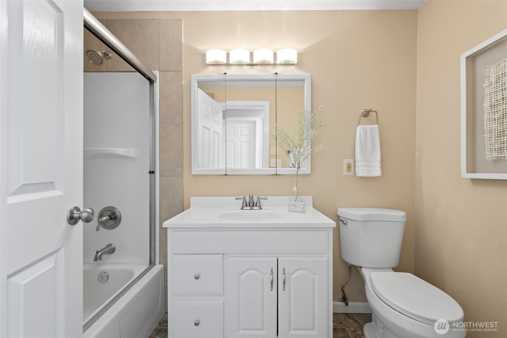 8414 - 8416 Cirque Drive W