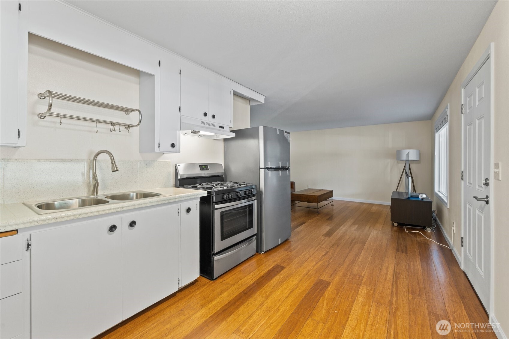 8414 - 8416 Cirque Drive W
