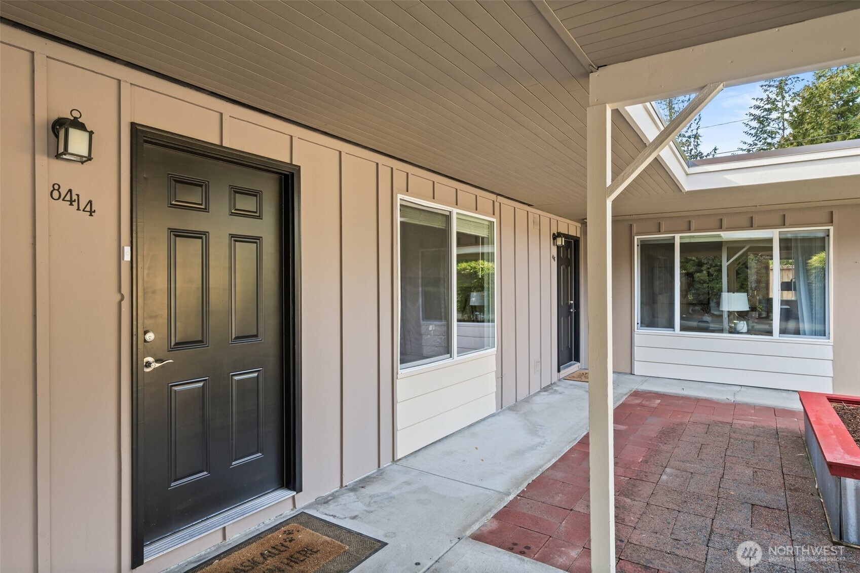 8414 - 8416 Cirque Drive W